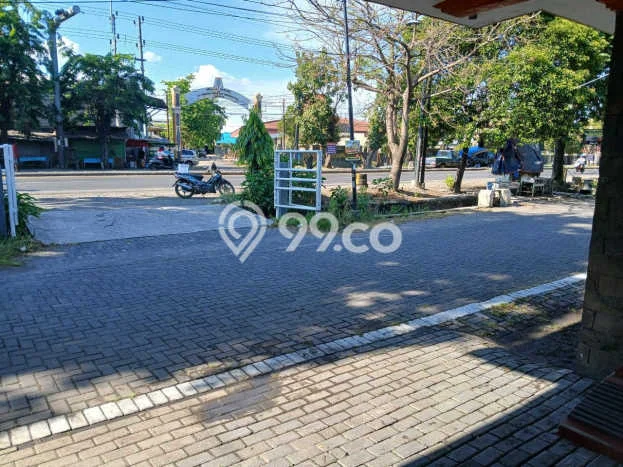 Lokasi terbaik! Rumah siap huni dikontrakkan di Taman LB 330m2 Lokasi terbaik! Rumah siap huni dikontrakkan di Taman LB 330m2