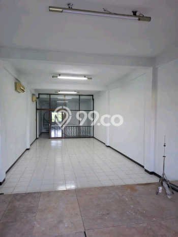 Unit Ruko Disewakan di Jemursari di Area Ramai & Strategis Unit Ruko Disewakan di Jemursari di Area Ramai & Strategis