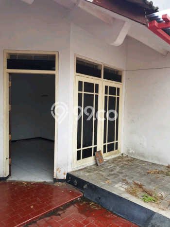 Sewa Rumah Harga Terjangkau di Nginden Surabaya Punya 4 Kamar Tidur Sewa Rumah Harga Terjangkau di Nginden Surabaya Punya 4 Kamar Tidur