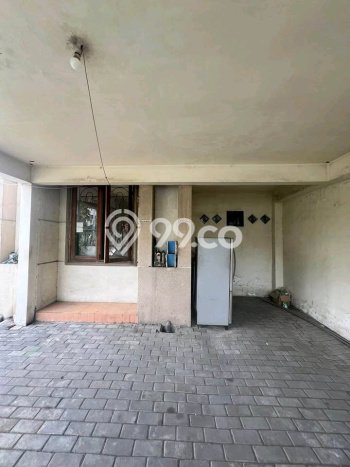 Rumah Luas Asri 3 KT Siap Pakai di Jemursari Surabaya Rumah Luas Asri 3 KT Siap Pakai di Jemursari Surabaya