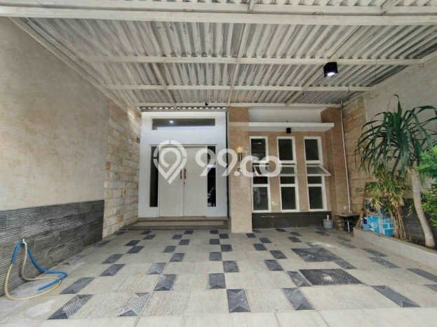 Jual Rumah Eksklusif 2 KT di Pakuwon City, Surabaya Jual Rumah Eksklusif 2 KT di Pakuwon City, Surabaya