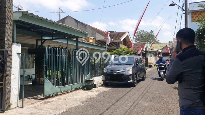 Dijual Cepat Rumah Bagus Siap Huni LB 200m2 di Lowokwaru, Malang Dijual Cepat Rumah Bagus Siap Huni LB 200m2 di Lowokwaru, Malang