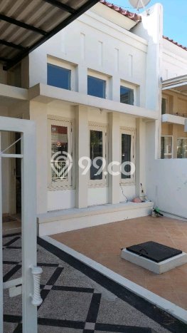 Rumah Luxury Modern Tanpa Renovasi di Gununganyar Surabaya Rumah Luxury Modern Tanpa Renovasi di Gununganyar Surabaya