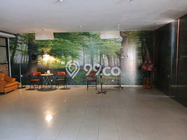 Lokasi terbaik! Rumah siap huni dikontrakkan di Taman LB 330m2 Lokasi terbaik! Rumah siap huni dikontrakkan di Taman LB 330m2