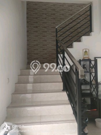 Rumah Luxury Modern Siap Huni di Medokan Ayu Surabaya Rumah Luxury Modern Siap Huni di Medokan Ayu Surabaya
