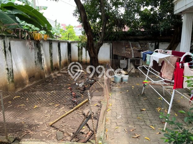 PENAWARAN TERBATAS! Rumah Berkualitas area Panggungrejo, Luas 579m2m² LB 620m2m² PENAWARAN TERBATAS! Rumah Berkualitas area Panggungrejo, Luas 579m2m² LB 620m2m²