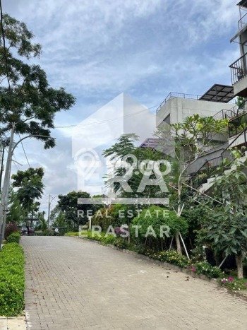 Kesempatan Investasi! Vila di Dago, Area 316m², Hasil Tinggi untuk investasi Kesempatan Investasi! Vila di Dago, Area 316m², Hasil Tinggi untuk investasi
