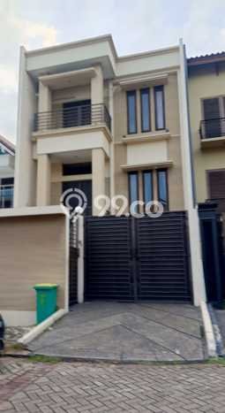 Hunian Mewah Dijual LT 175m2 di Penjaringan, Jakarta Utara Hunian Mewah Dijual LT 175m2 di Penjaringan, Jakarta Utara