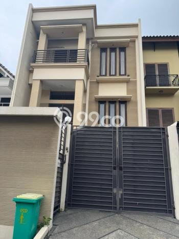 Hunian Mewah Dijual LT 175m2 di Penjaringan, Jakarta Utara Hunian Mewah Dijual LT 175m2 di Penjaringan, Jakarta Utara