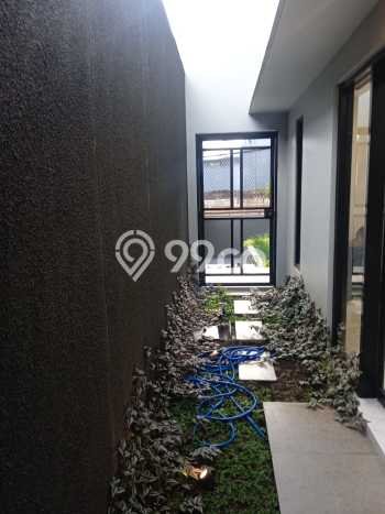 Ready to Use! Premium House LT 200m2 Desain Modern di Setiabudi Ready to Use! Premium House LT 200m2 Desain Modern di Setiabudi