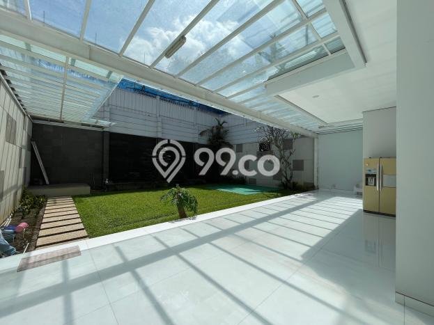 Rumah Elit LB 600m2 Siap Huni Desain Elegan di Resor Dago Pakar, Bandung Rumah Elit LB 600m2 Siap Huni Desain Elegan di Resor Dago Pakar, Bandung
