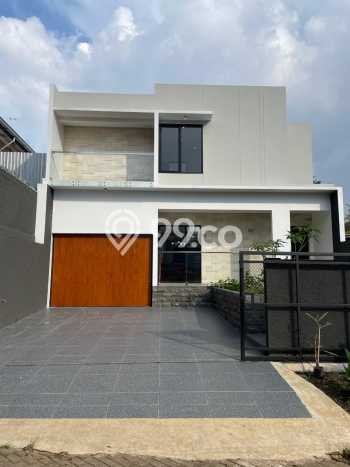 Ready to Use! Premium House LT 200m2 Desain Modern di Setiabudi Ready to Use! Premium House LT 200m2 Desain Modern di Setiabudi