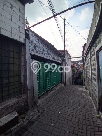 Rumah Elit LB 200m2 Siap Huni Desain Elegan di Gunung Batu, Bandung Rumah Elit LB 200m2 Siap Huni Desain Elegan di Gunung Batu, Bandung
