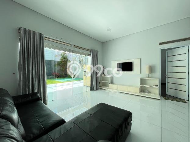 Rumah Elit LB 600m2 Siap Huni Desain Elegan di Resor Dago Pakar, Bandung Rumah Elit LB 600m2 Siap Huni Desain Elegan di Resor Dago Pakar, Bandung