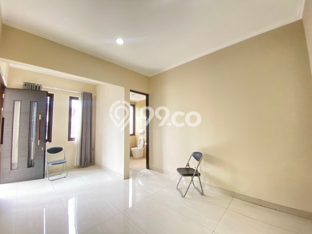 Ready to Use! Luxury House LT 194m2 Desain Modern di Setra Sari Ready to Use! Luxury House LT 194m2 Desain Modern di Setra Sari