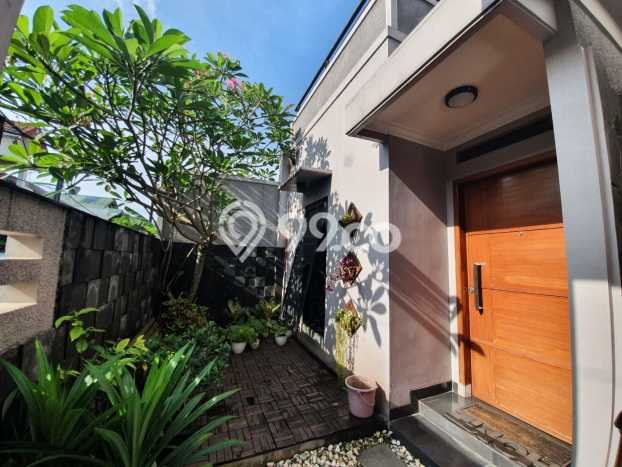 For Sale Rumah 5 Kamar Lokasi Strategis Bagus dan Strategis di Ciputat For Sale Rumah 5 Kamar Lokasi Strategis Bagus dan Strategis di Ciputat