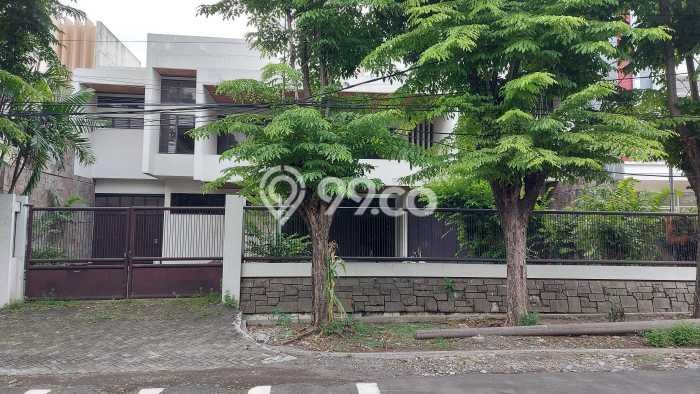 Sewa Rumah Nyaman LT 1050m2 / LB 1200m2 di Dharma Husada, Surabaya Sewa Rumah Nyaman LT 1050m2 / LB 1200m2 di Dharma Husada, Surabaya