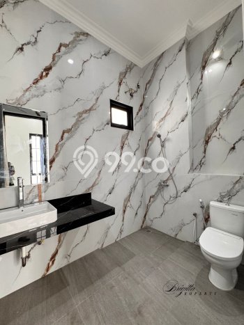 Dijual Hunian Mewah dengan Fasilitas Sekitar Lengkap di Kenjeran, Surabaya Dijual Hunian Mewah dengan Fasilitas Sekitar Lengkap di Kenjeran, Surabaya