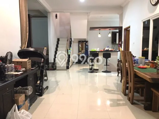 Dijual Rumah 5 Kamar Lokasi Strategis Bagus dan Strategis di Driyorejo Dijual Rumah 5 Kamar Lokasi Strategis Bagus dan Strategis di Driyorejo