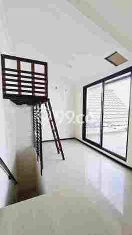 For Sale Hunian Rumah Terawat 2 KT di Citraland, Surabaya For Sale Hunian Rumah Terawat 2 KT di Citraland, Surabaya