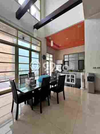 Rumah Luxury Modern Siap Huni di Pakuwon Indah Surabaya Rumah Luxury Modern Siap Huni di Pakuwon Indah Surabaya