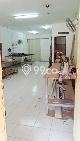 Ruko Dijual di Surabaya LT 77m2 & LB 126m2 Lokasi Terbaik! Ruko Dijual di Surabaya LT 77m2 & LB 126m2 Lokasi Terbaik!