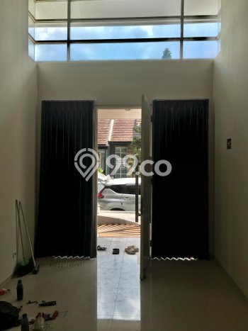 Rumah Tenang di , 3 KT, LT 135m2m² LB 70m2m² Rumah Tenang di , 3 KT, LT 135m2m² LB 70m2m²