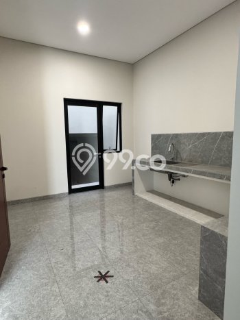 Jual Rumah Mewah Megah Dengan View Eksklusif di Pakuwon Indah, Surabaya Jual Rumah Mewah Megah Dengan View Eksklusif di Pakuwon Indah, Surabaya