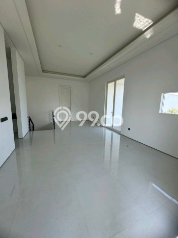 Hunian Mewah LB 215m2 Siap Pakai Desain Elegan di Graha, Surabaya Hunian Mewah LB 215m2 Siap Pakai Desain Elegan di Graha, Surabaya
