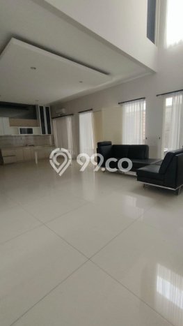 Rumah di Citraland, 4 KT, View Indah, LT 308m2m² Bangunan 400m2m² Rumah di Citraland, 4 KT, View Indah, LT 308m2m² Bangunan 400m2m²