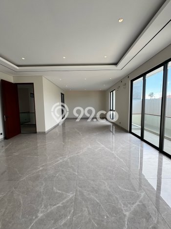 Jual Rumah Mewah Megah Dengan View Cantik di Pakuwon Indah, Surabaya Jual Rumah Mewah Megah Dengan View Cantik di Pakuwon Indah, Surabaya