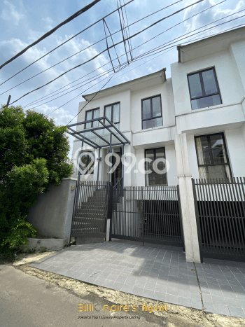 Hunian Eksklusif Dijual LT 195m2 di Kebayoran Baru, Jakarta Selatan Hunian Eksklusif Dijual LT 195m2 di Kebayoran Baru, Jakarta Selatan