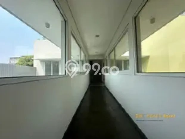 Hunian Ideal dengan LT 270m2 & LB 400m2 Disewakan di patra kuningan Hunian Ideal dengan LT 270m2 & LB 400m2 Disewakan di patra kuningan
