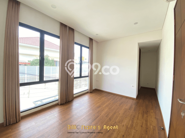 Rumah Mewah Siap Huni LT 195m2 di Kebayoran Baru, Jakarta Selatan Rumah Mewah Siap Huni LT 195m2 di Kebayoran Baru, Jakarta Selatan
