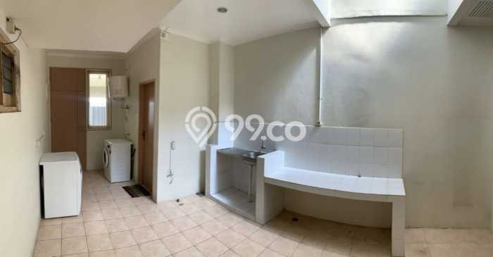 Sewa Rumah Nyaman LT 324m2 / LB 300m2 di Antasari, Jakarta Selatan Sewa Rumah Nyaman LT 324m2 / LB 300m2 di Antasari, Jakarta Selatan