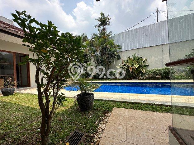 Ready to Use! Luxury House LT 883m2 Desain Elegan di Cipete Ready to Use! Luxury House LT 883m2 Desain Elegan di Cipete