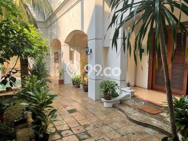 Dijual Rumah Luas Megah Dengan View Eksklusif di Pondok Indah, Jakarta Selatan Dijual Rumah Luas Megah Dengan View Eksklusif di Pondok Indah, Jakarta Selatan