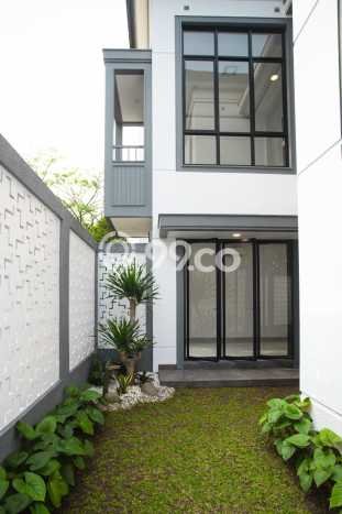 Ready to Use! Luxury House LT 261m2 Desain Modern di BSD Delatinos Ready to Use! Luxury House LT 261m2 Desain Modern di BSD Delatinos