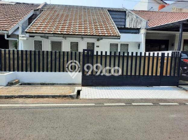 Rumah Modern 4 KT di Joglo Jakarta Barat Semi Furnished Rumah Modern 4 KT di Joglo Jakarta Barat Semi Furnished