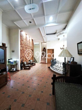 Ready to Use! Luxury House LT 261m2 Desain Elegan di Sunter Ready to Use! Luxury House LT 261m2 Desain Elegan di Sunter