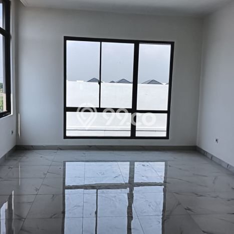 Rumah di Pantai Indah Kapuk, 0 KM, Pemandangan Indah, Luas 300m² Bangunan 374m² Rumah di Pantai Indah Kapuk, 0 KM, Pemandangan Indah, Luas 300m² Bangunan 374m²