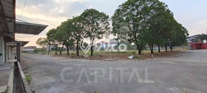 KAWASAN BISNIS! Gudang di Soekarno Hatta, Luas 2376m2m², Jalan Utama KAWASAN BISNIS! Gudang di Soekarno Hatta, Luas 2376m2m², Jalan Utama