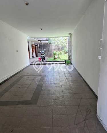 Hunian Mewah LB 300m2 Siap Huni Desain Elegan di Riau, Bandung Hunian Mewah LB 300m2 Siap Huni Desain Elegan di Riau, Bandung
