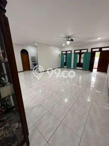 Jual Rumah Mewah Elegan Dengan View Eksklusif di Meruya, Jakarta Barat Jual Rumah Mewah Elegan Dengan View Eksklusif di Meruya, Jakarta Barat
