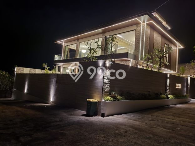 Jual Rumah Mewah Megah Dengan View Eksklusif di Pecatu, Badung Jual Rumah Mewah Megah Dengan View Eksklusif di Pecatu, Badung