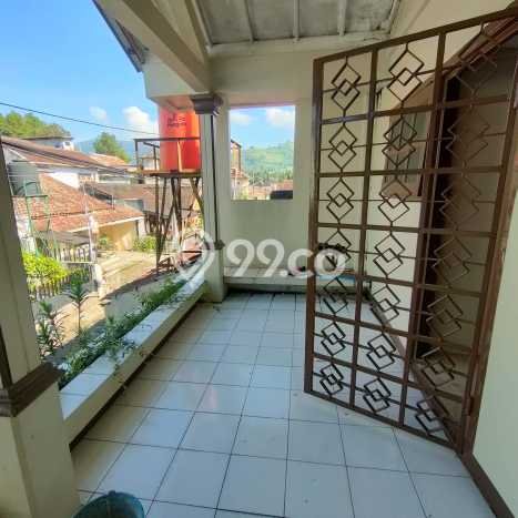 KESEMPATAN EMAS! Rumah di Lembang, Bandung Barat, Luas 140m² Bangunan 200m² KESEMPATAN EMAS! Rumah di Lembang, Bandung Barat, Luas 140m² Bangunan 200m²