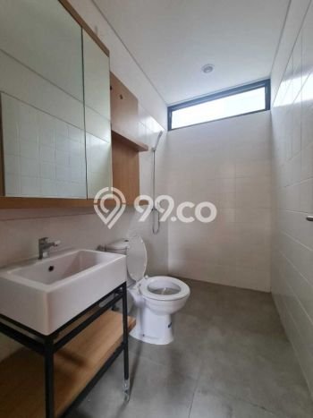 Rumah Luas Asri 3 KT Siap Pakai di BSD Tangerang Rumah Luas Asri 3 KT Siap Pakai di BSD Tangerang