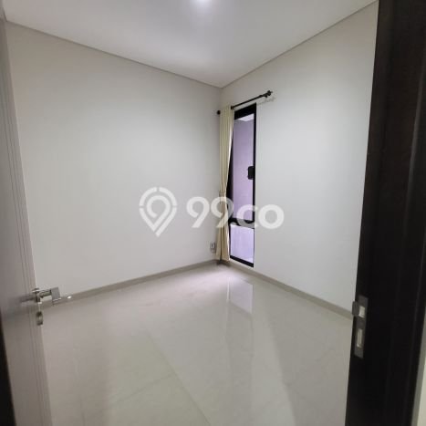 Disewakan! Rumah 3 Kamar Tidur &
3 Kamar Mandi di BSD, Tangerang Disewakan! Rumah 3 Kamar Tidur &
3 Kamar Mandi di BSD, Tangerang