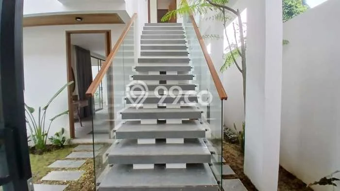 HARGA TERBAIK! Vila di , Luas 350m2m², Area Strategis HARGA TERBAIK! Vila di , Luas 350m2m², Area Strategis