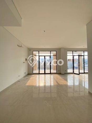 Ruko Disewakan di , Luas 181m2m², Area Strategis, Akses Mudah Ruko Disewakan di , Luas 181m2m², Area Strategis, Akses Mudah